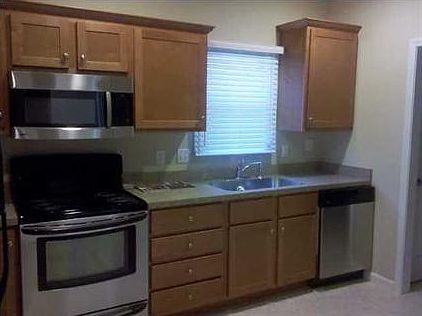 4th image of 301 Jefferson Ave