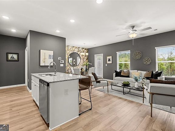 5th image of 301 Epping St #73