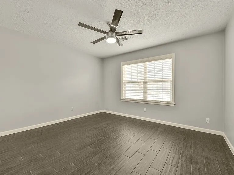 1125 Grace St — Photo 19