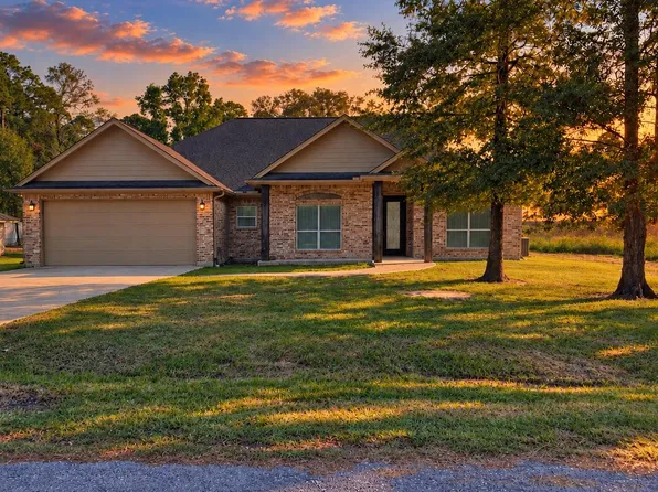 1030 Strickland St, Vidor, TX 77662