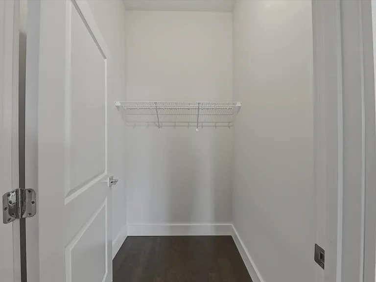 3912 Edwards Rd — Photo 15