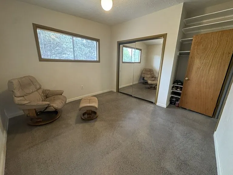 265 NW Linster Pl — Photo 17