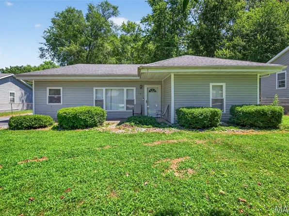 147 Frey Ln, Fairview Heights, IL 62208
