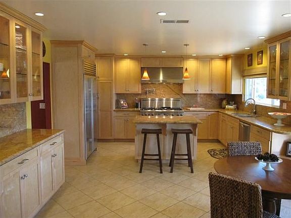 4th image of 14457 Linda Vista Dr