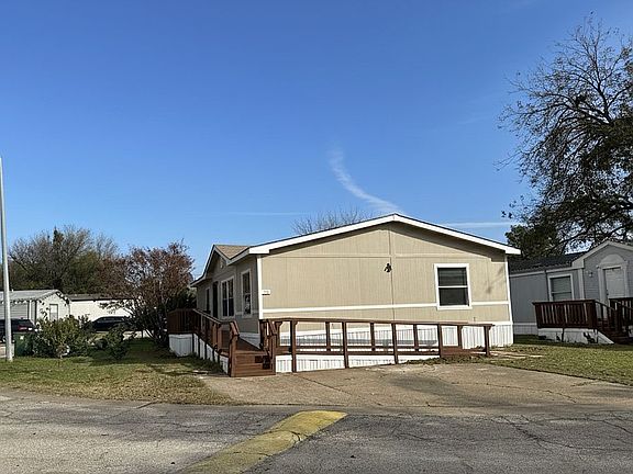 2nd image of 1240 N Cowan Ave