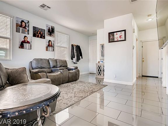 5th image of 9052 Patrick Henry Ave