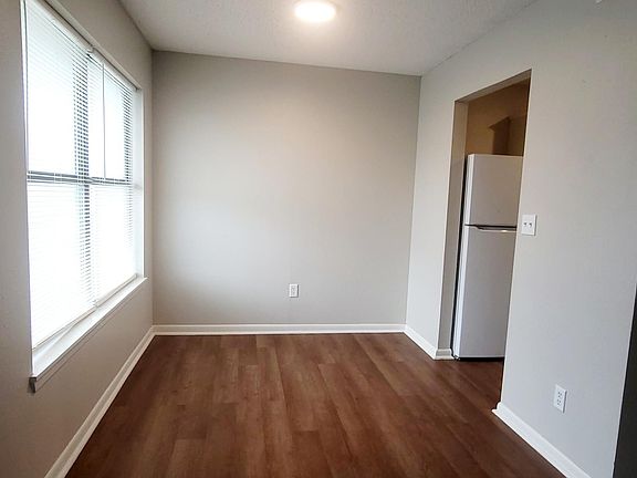 4th image of 807 1/2 Granger St