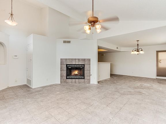 4th image of 7465 Umbria Dr