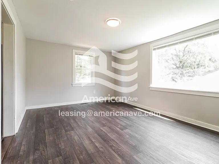 801660_003_living_room_13893592.jpg