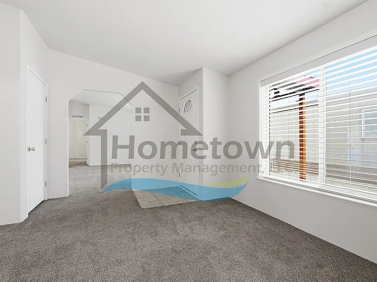 5425 E Grove Ave — Photo 8