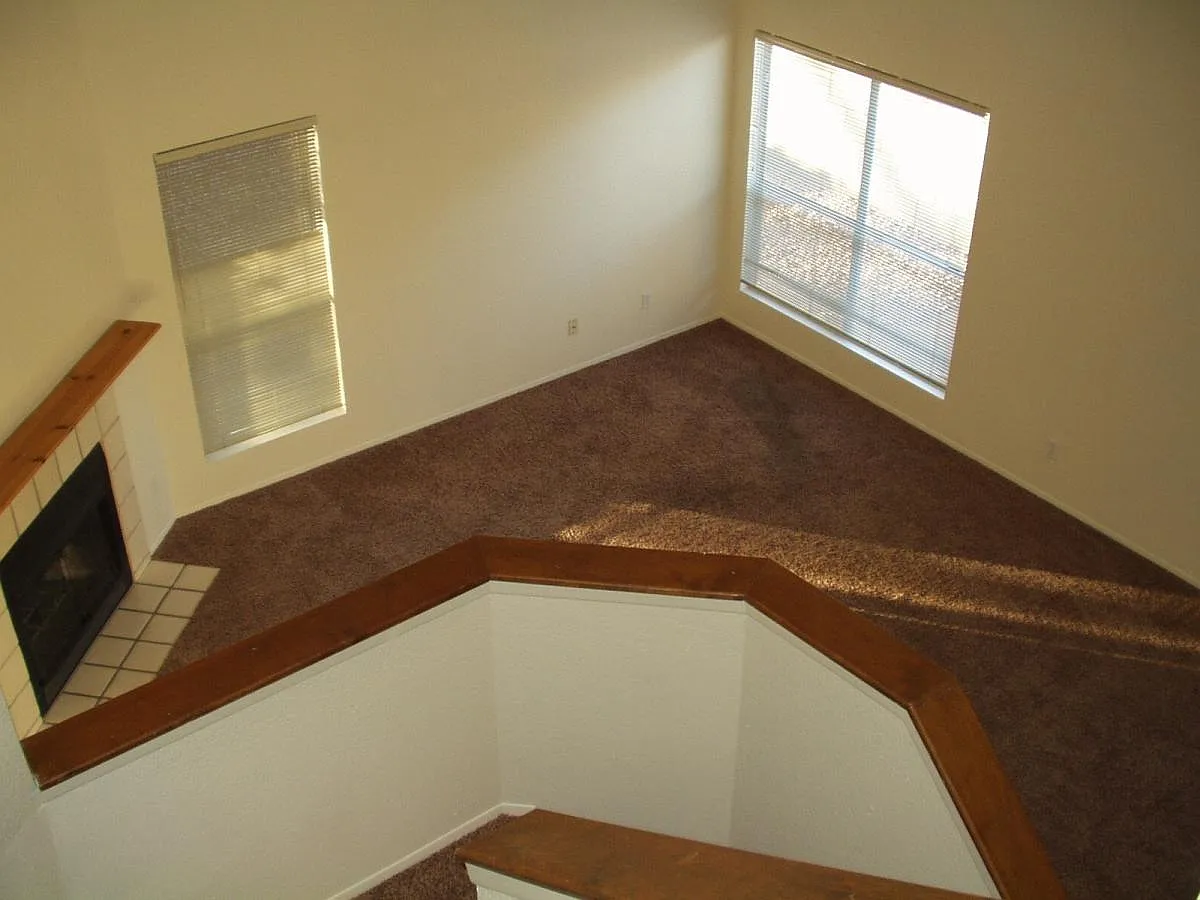 3 bed, 2.5 bath, 1620 sqft, $2,150 — Photo 4