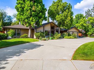 7904 Kroll Way, Bakersfield, CA 93309