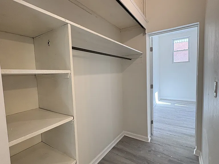 3625 N 22nd St — Photo 5