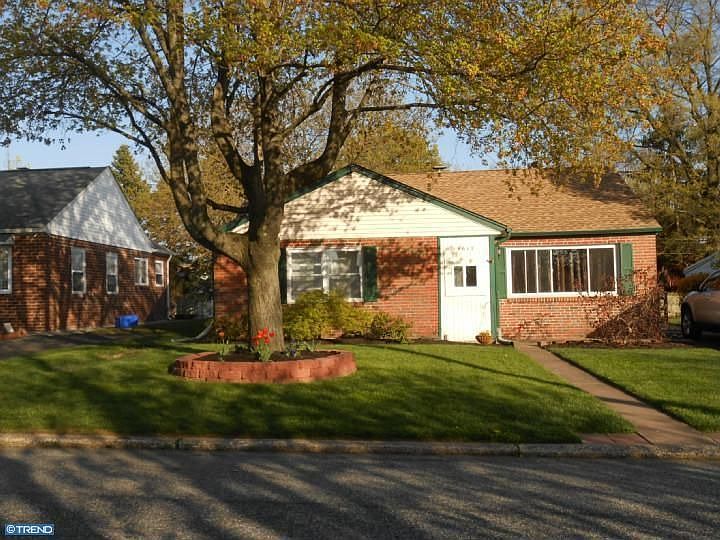 1st image of 11617 Gifford Ave
