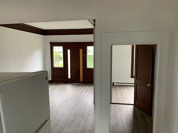 3rd image of 508 Emerson Ave #2