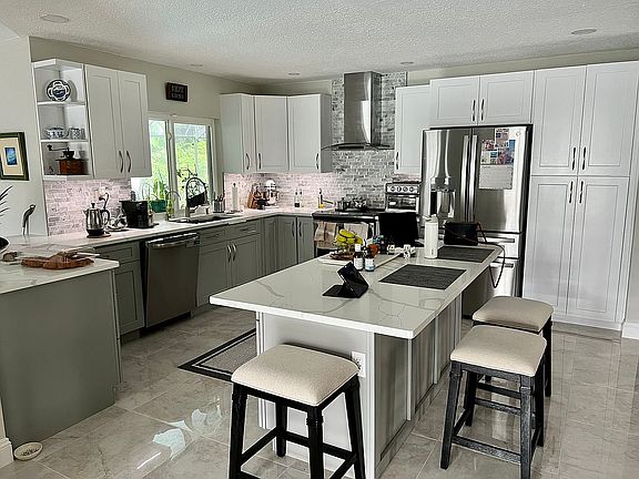 4th image of 10795 NW 10th Pl