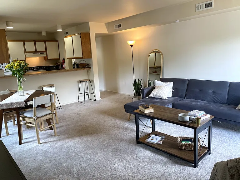 1000 Linden Ave #N304 — Photo 2