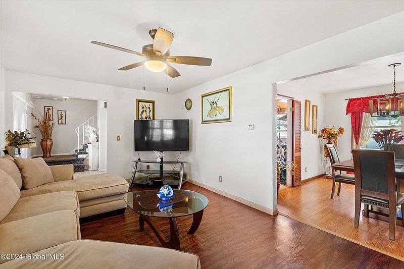4th image of 61 Delafield Drive
