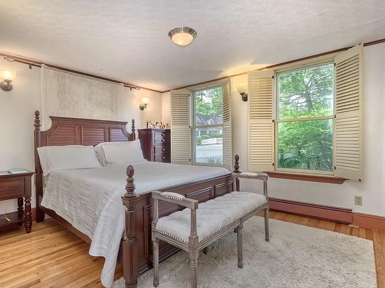 3 Oak Tree Rd — Photo 8