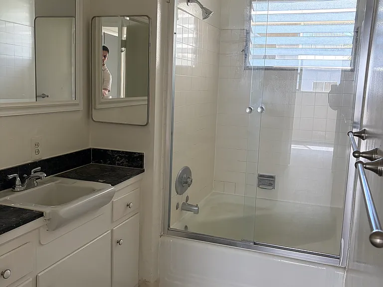 329 California Ave #9 — Photo 6
