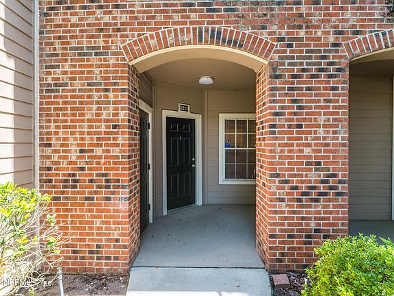 3rd image of 10000 Gate Pkwy #2213