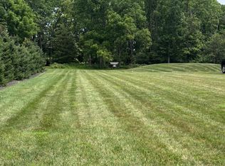 9835 Hilltop Dr, Bangor, PA 18013