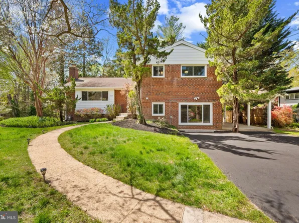 6523 Kerns Rd, Falls Church, VA 22044