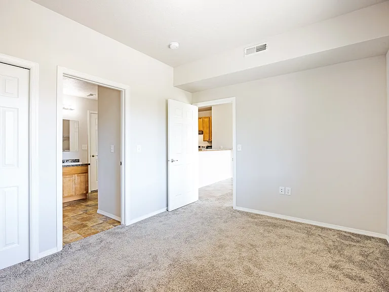 Ashlyn Place Apartments — Photo 14