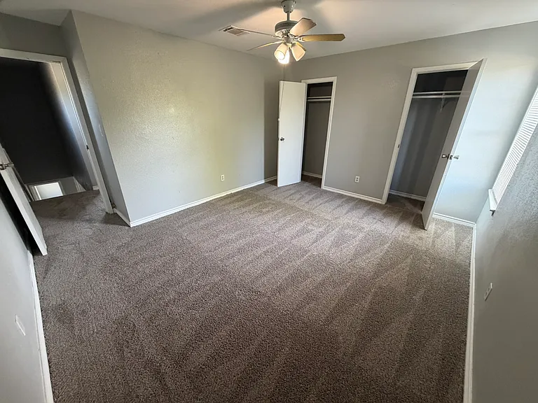 4602 Orange Cir N — Photo 13