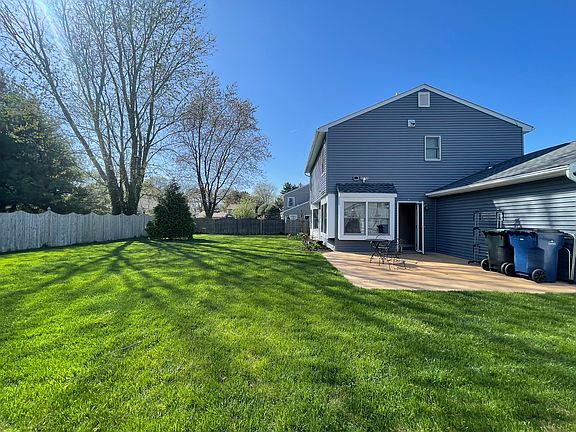 3rd image of 4 Millbank Ct