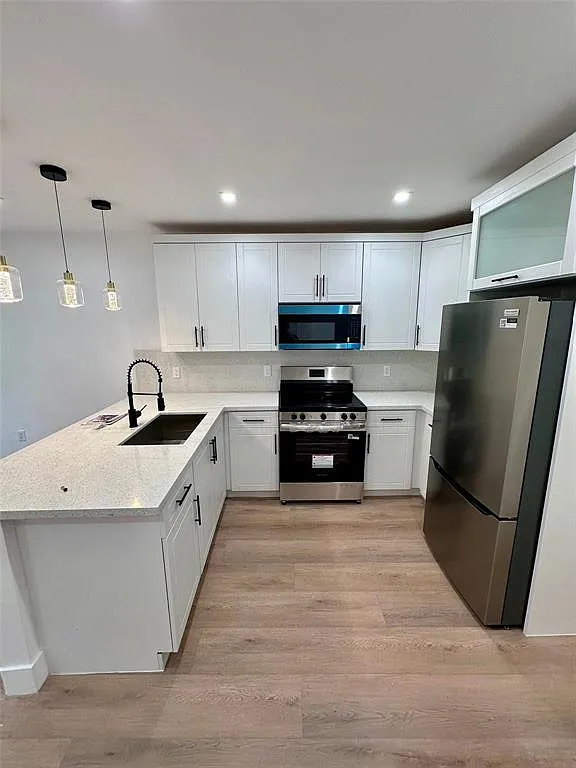 1 bed, 1.0 bath, 700 sqft, $1,850 — Photo 2