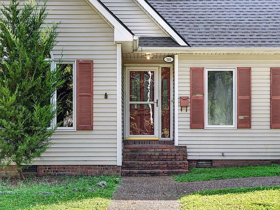 4th image of 511 York St