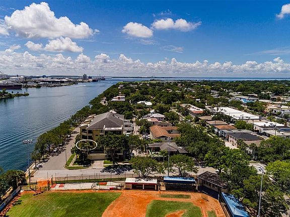4th image of 1 Barbados Ave APT 2B