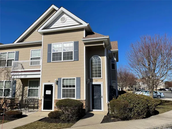 106 Lennox Drive #I-106, Saint James, NY 11780