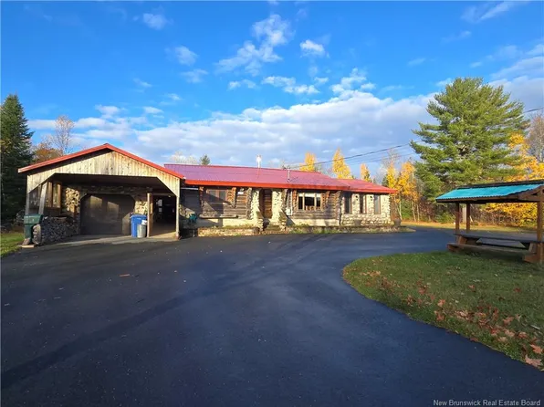 349 Bellefond Rd, Newcastle, NB E1V 4T6
