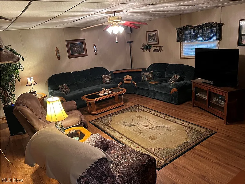 Thumbnail 11
