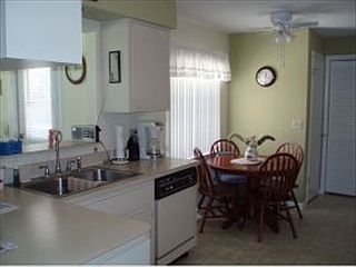 4th image of 3117 N Woolflower Ter