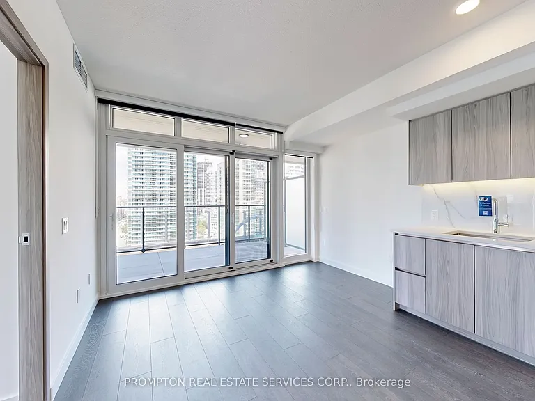 3 Concord Cityplace Way #4103 — Photo 11