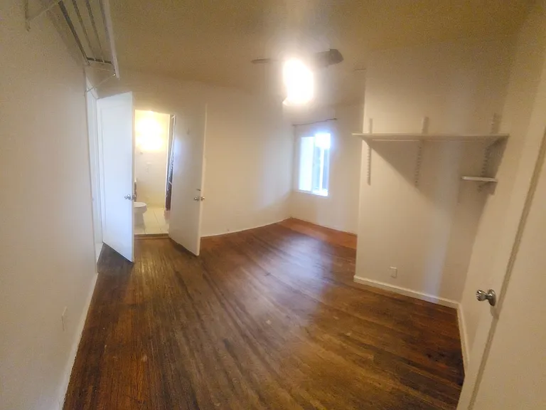 1690 Phillips Ln — Photo 13