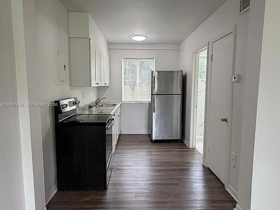 5th image of 670 NE 88th Ter APT 5