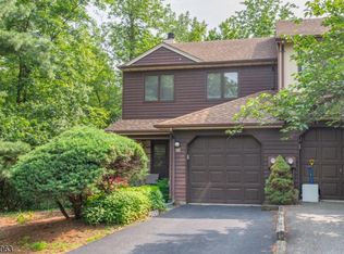 39 Patriots Rd, Morris Plains, NJ 07950