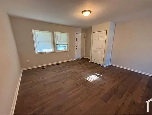 3 bed, $1,900 — Photo 3