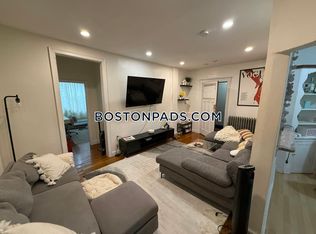 60 Egmont St APT 5, Brookline, MA 02446