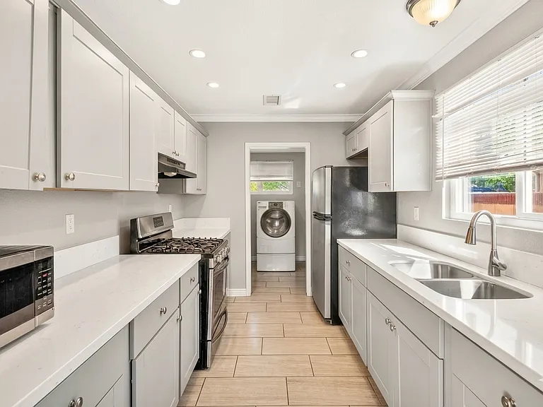 45463 Foxton Ave — Photo 8