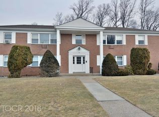 22 Rolling Ridge Rd, Montvale, NJ 07645
