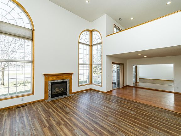5th image of 1930 Topaz Pointe Ln SW