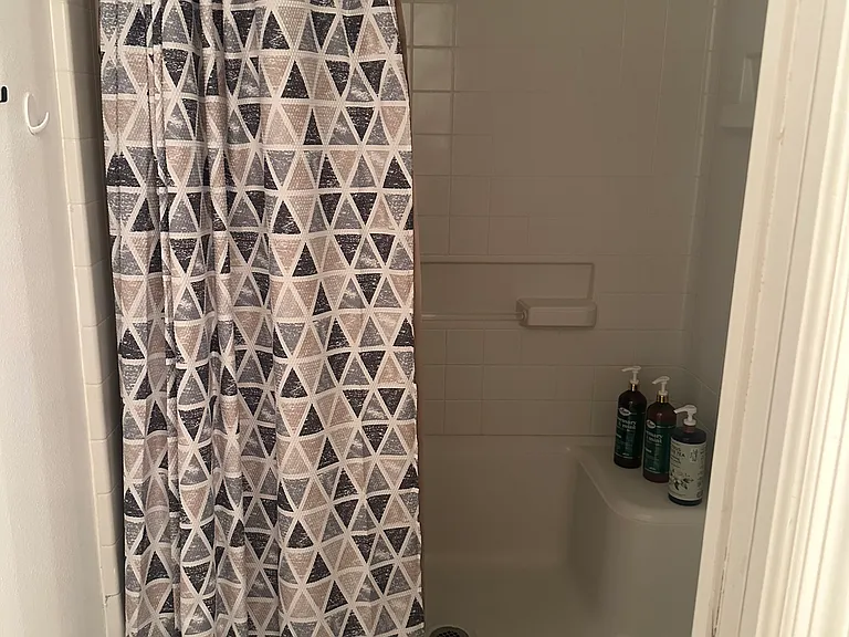 2504 Edgewater Falls Dr — Photo 4