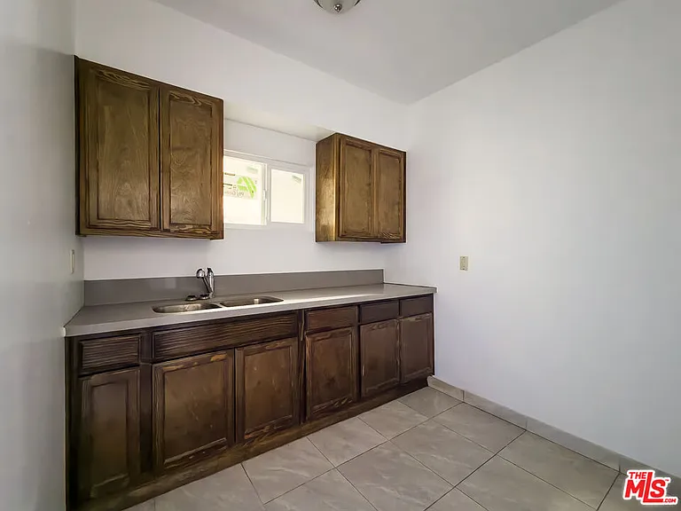 3309 S Main St #11 — Photo 7