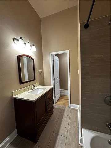 2231 Franklin Ave — Photo 5