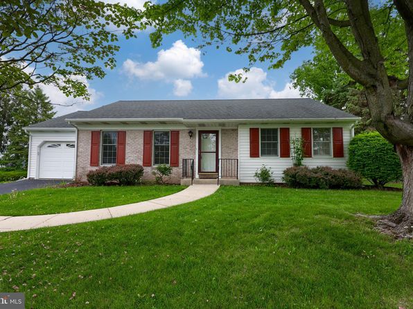105 Florentine Dr, Willow Street, PA 17584